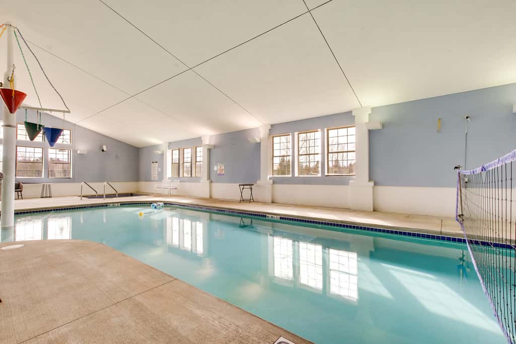 'Pattie's Other Place' - Indoor Pool Access!