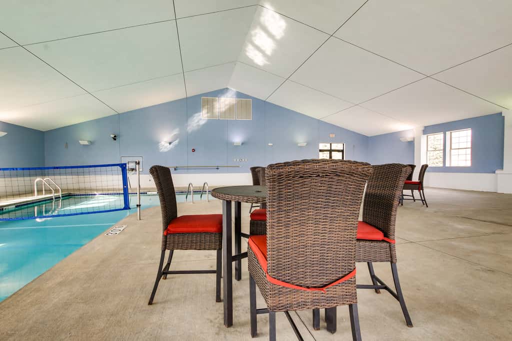 'Pattie's Other Place' - Indoor Pool Access!