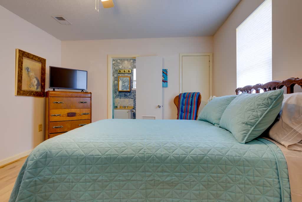 Stunning Gulfport Getaway ~ 1 Mi to the Beach