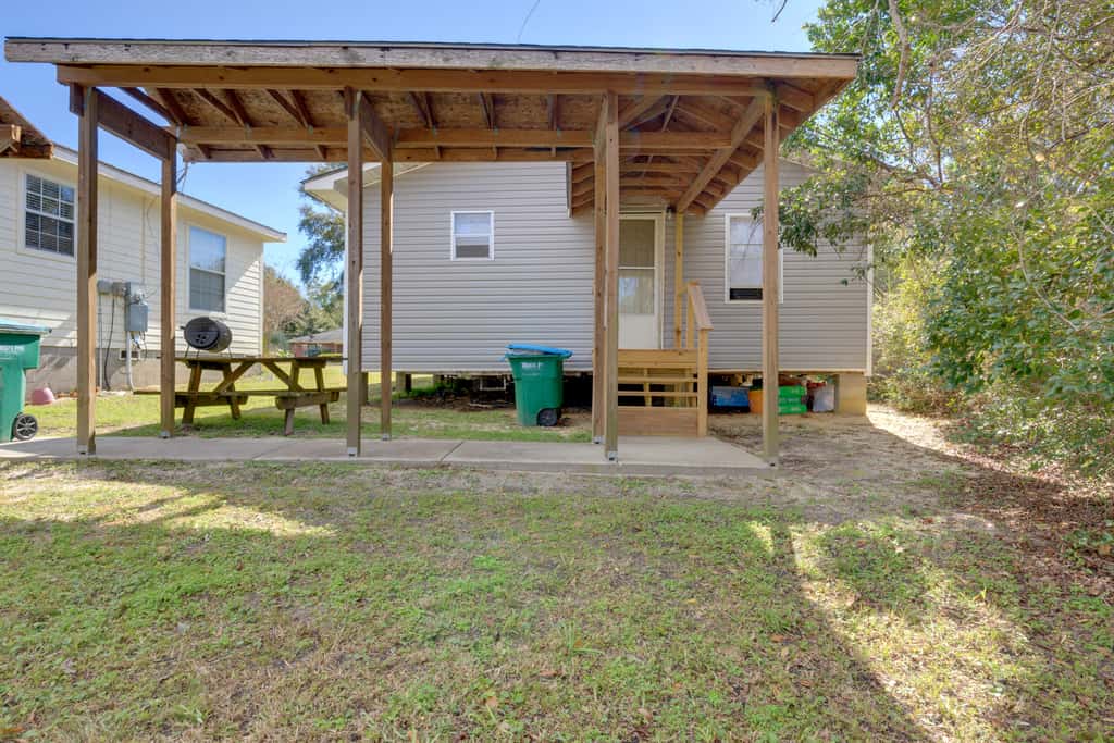 Stunning Gulfport Getaway ~ 1 Mi to the Beach