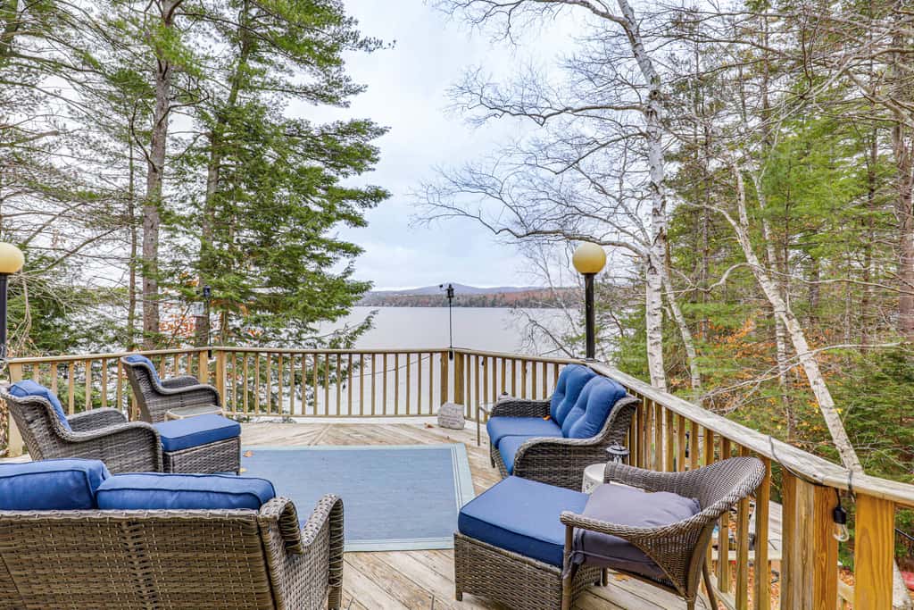Lake Winnisquam Home: Fish, Hike & Explore!