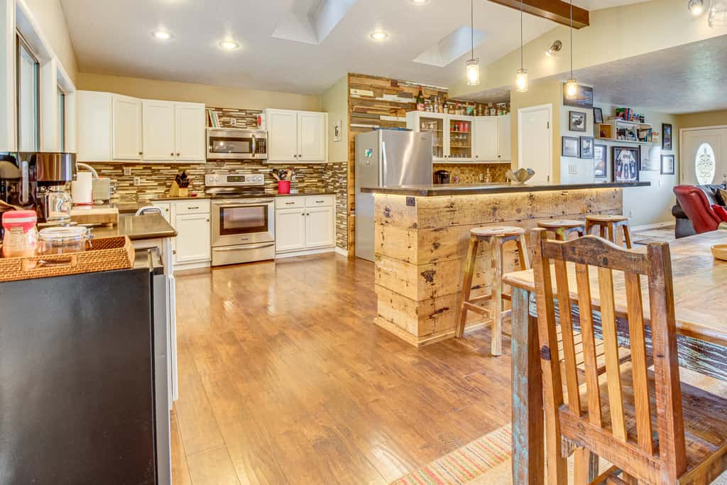 TroutFest: Anglers’ Retreat on White River w/ Deck