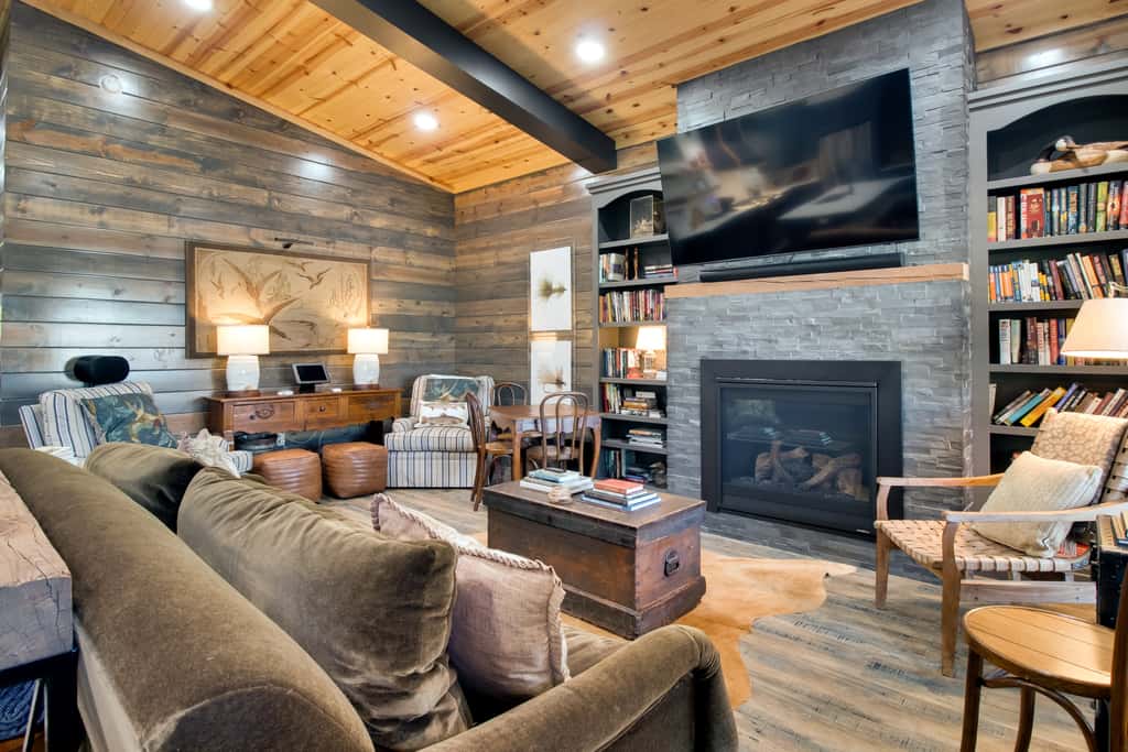 Fly Fishers’ Paradise: Getaway Near White River!
