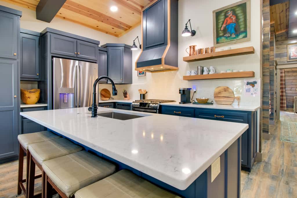 Fly Fishers’ Paradise: Getaway Near White River!