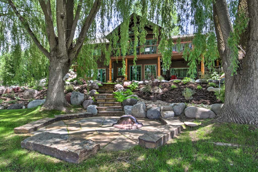 ‘Rivers Edge’ Mtn Home: Private Hot Tub & Views