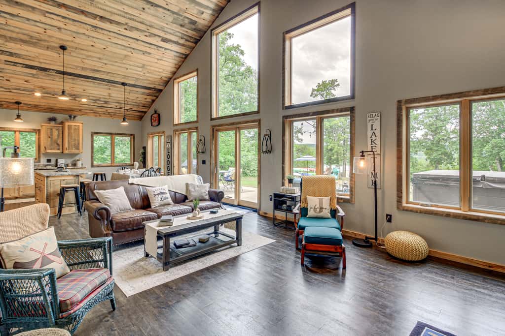 Modern Lakeside Chalet on Crow Wing Chain w/ Dock!