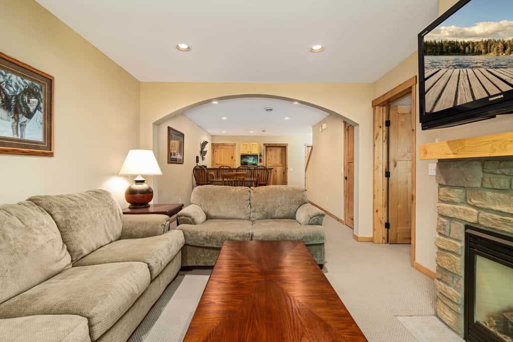 Gull Lake All-Season Getaway w/ Private Deck