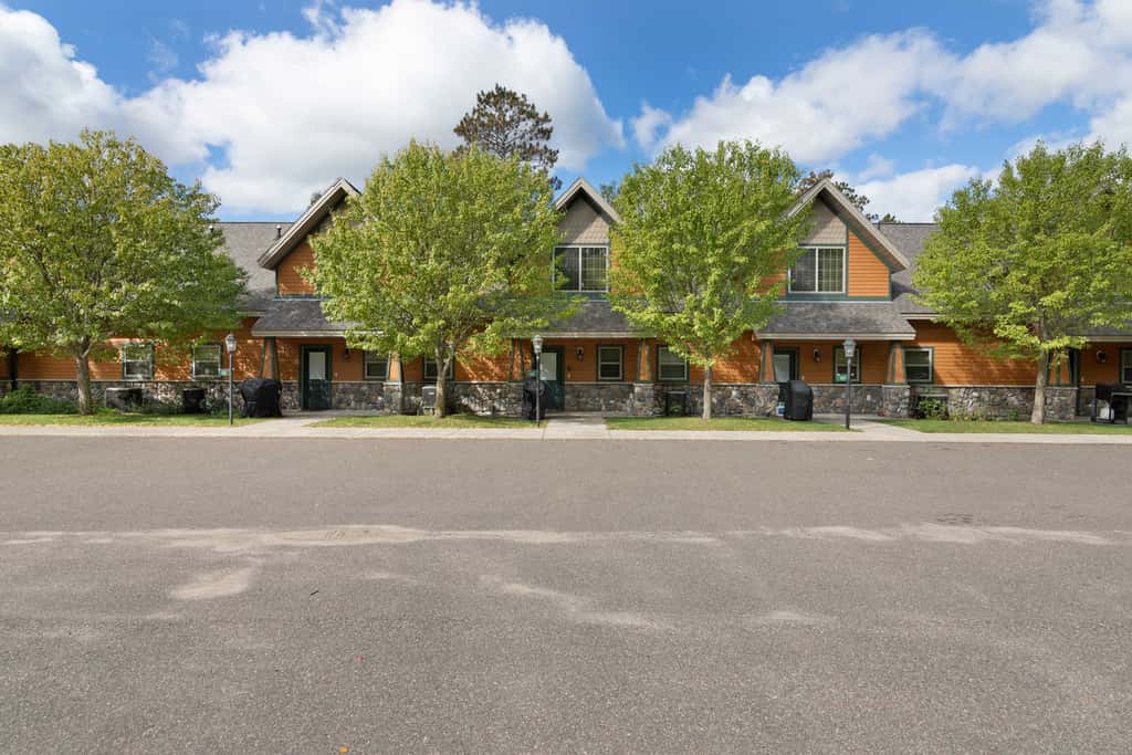 Gull Lake All-Season Getaway w/ Private Deck