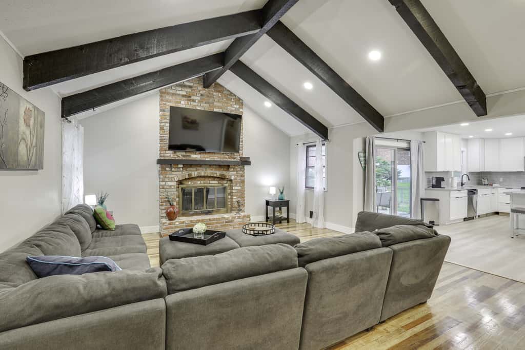 13 Mi to Arrowhead: Family-Friendly Home w/ Yard