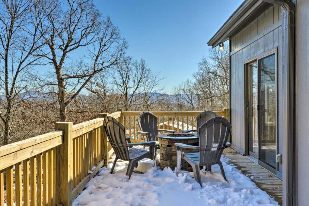 Massanutten Resort Home w/ Deck + Mountain Views!