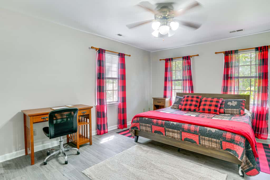 McGaheysville Home w/ Screened Porch & Gas Grill!