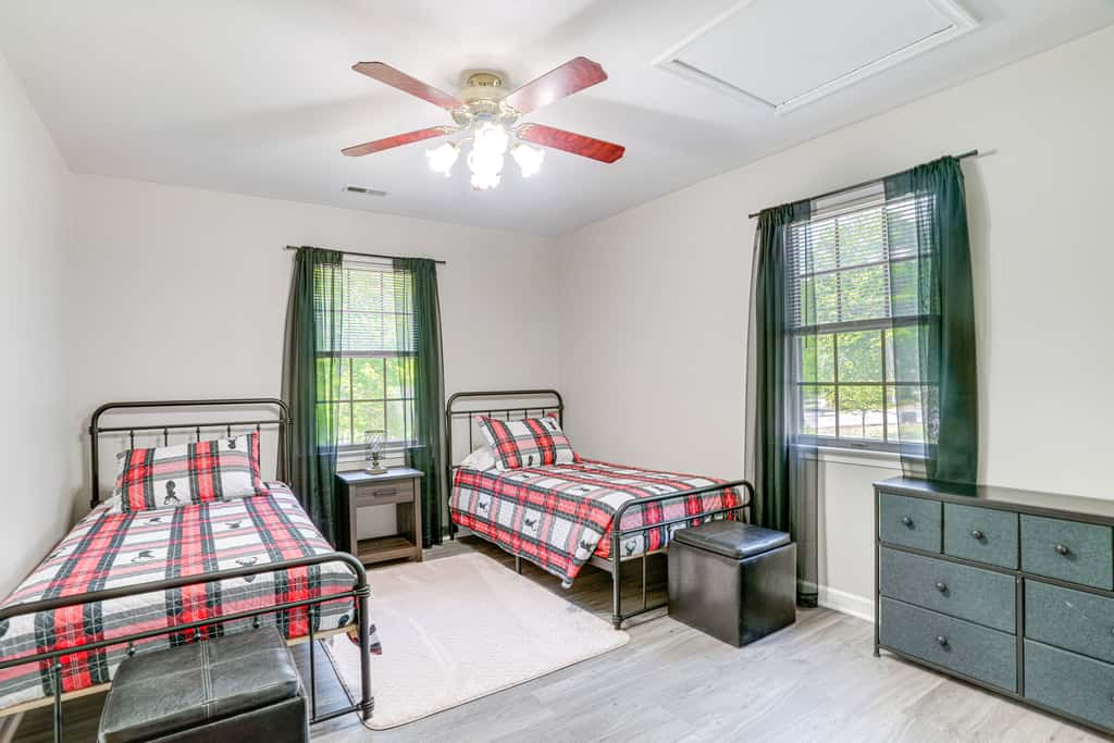 McGaheysville Home w/ Screened Porch & Gas Grill!