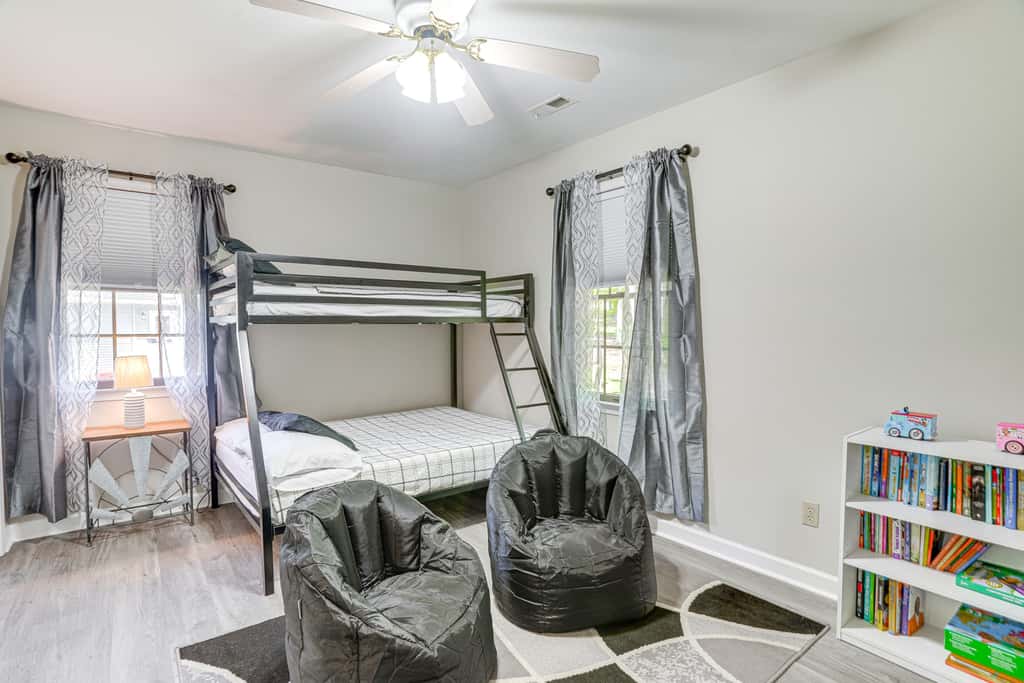 McGaheysville Home w/ Screened Porch & Gas Grill!