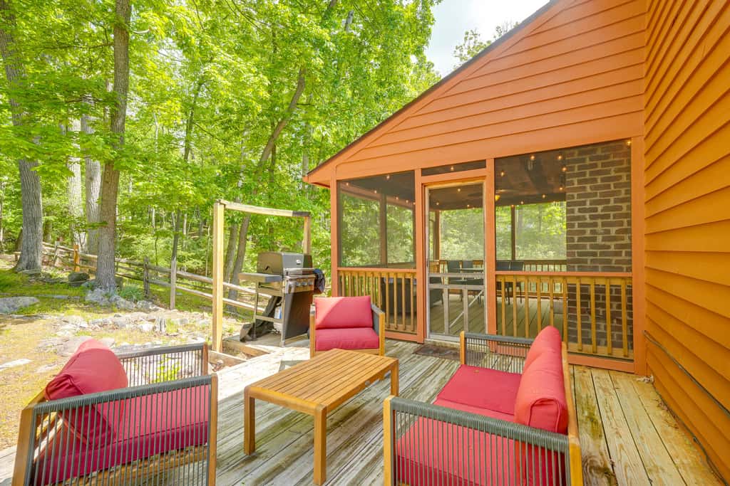McGaheysville Home w/ Screened Porch & Gas Grill!