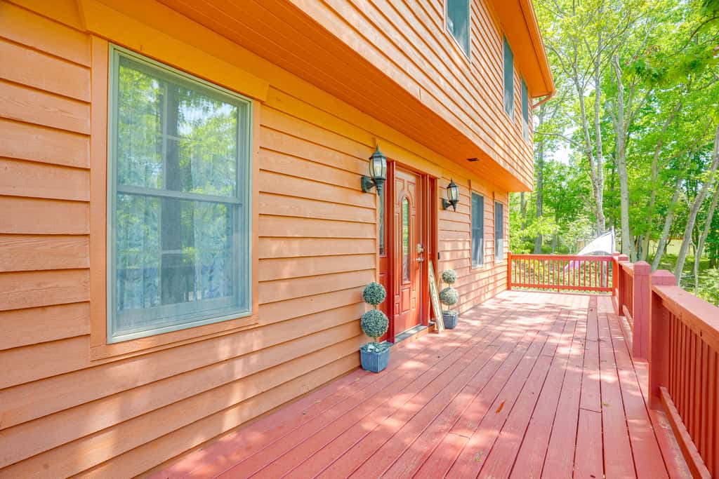 McGaheysville Home w/ Screened Porch & Gas Grill!