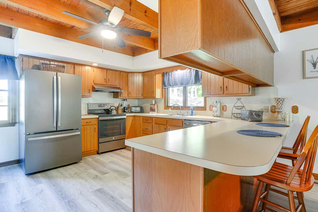 McGaheysville Home w/ Screened Porch & Gas Grill!