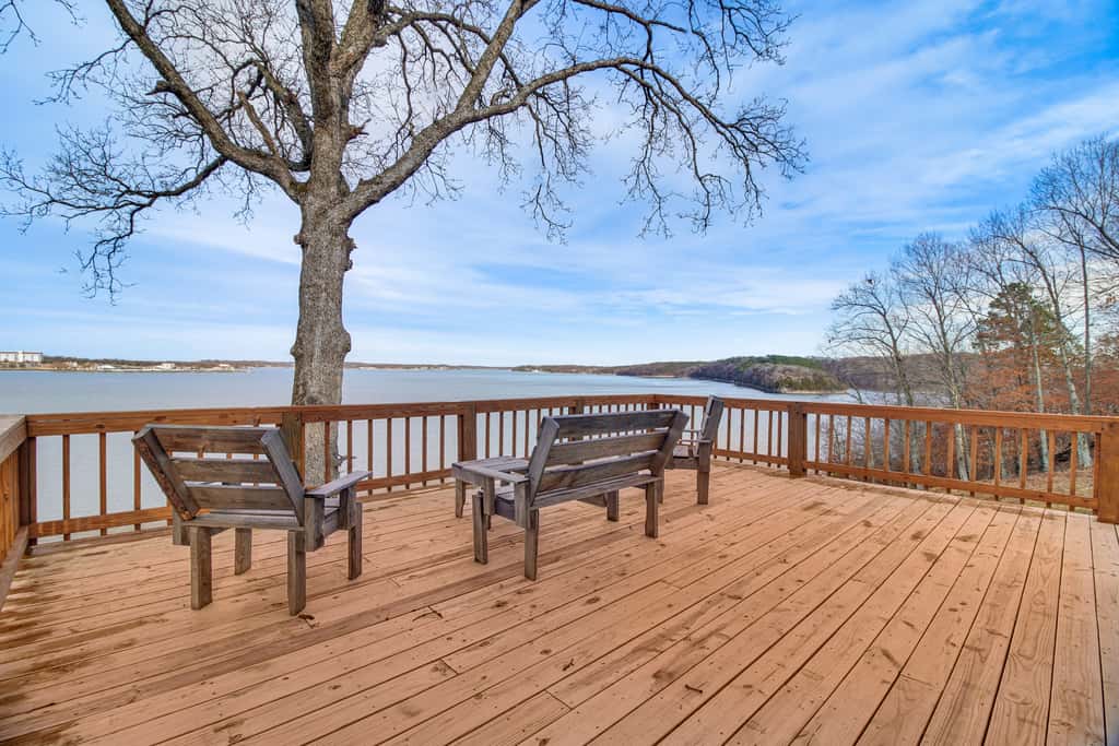 Grand Lake Views: Pet-Friendly Jay Getaway!