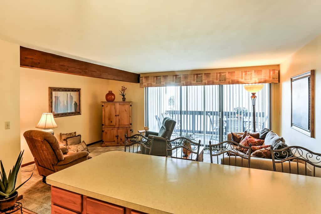 Waterfront Port Clinton Condo w/ Pool Access!