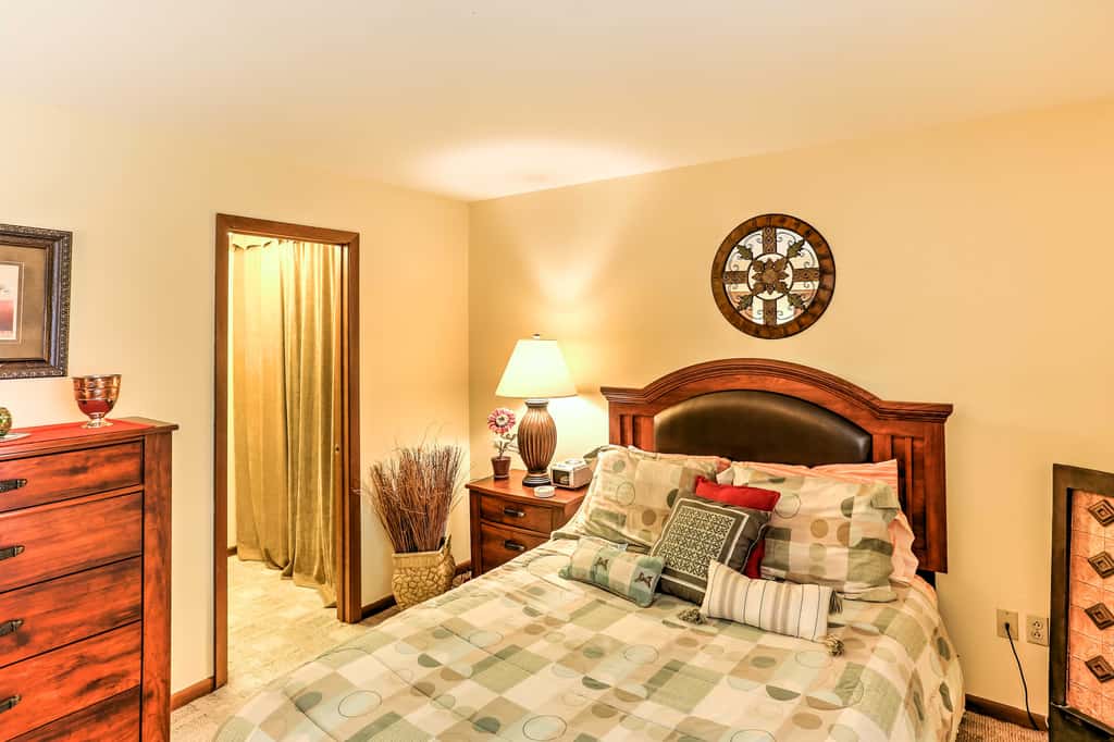 Waterfront Port Clinton Condo w/ Pool Access!