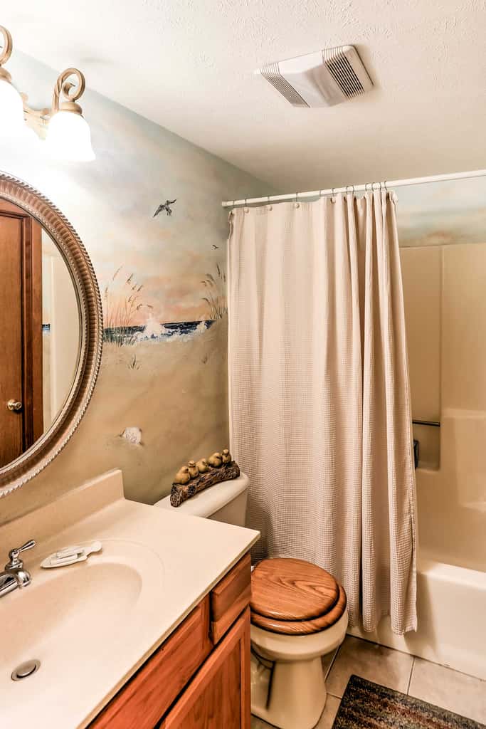 Waterfront Port Clinton Condo w/ Pool Access!