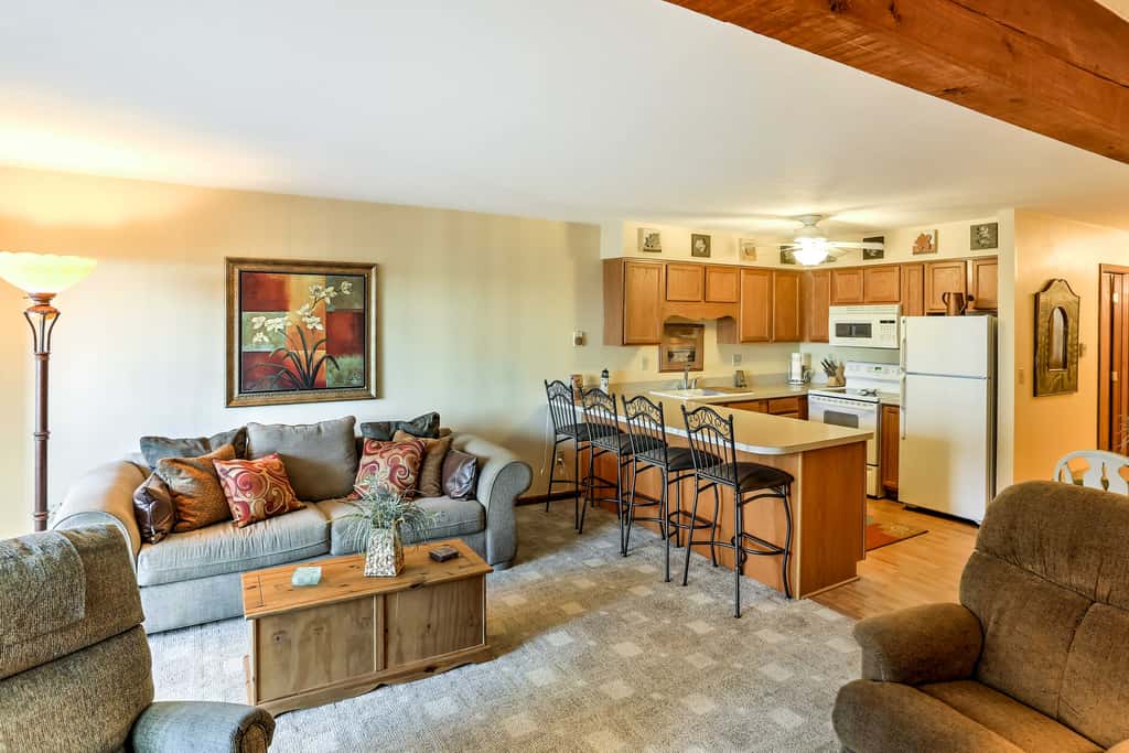 Waterfront Port Clinton Condo w/ Pool Access!
