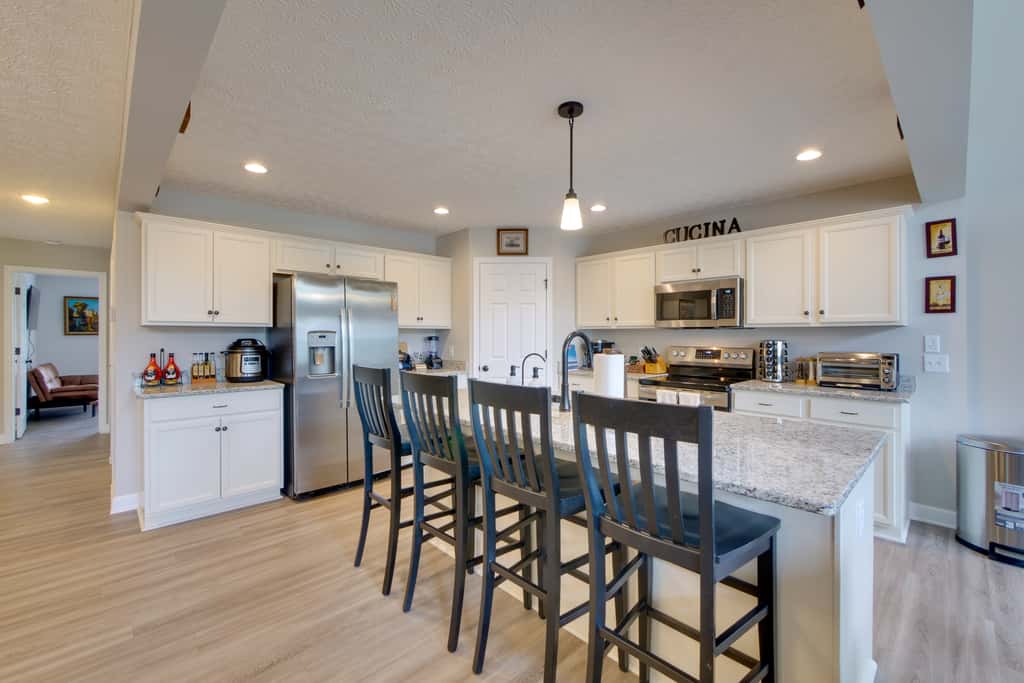 Hot Tub, Lake Access, & Dock: Port Clinton Retreat