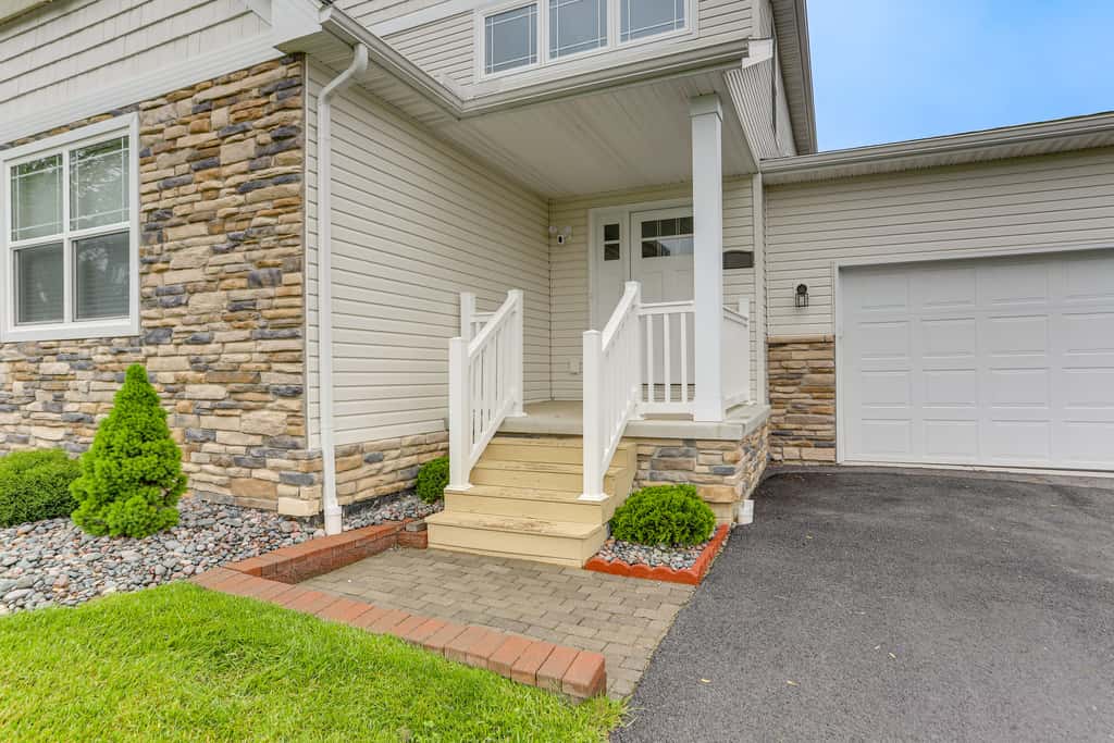 Hot Tub, Lake Access, & Dock: Port Clinton Retreat