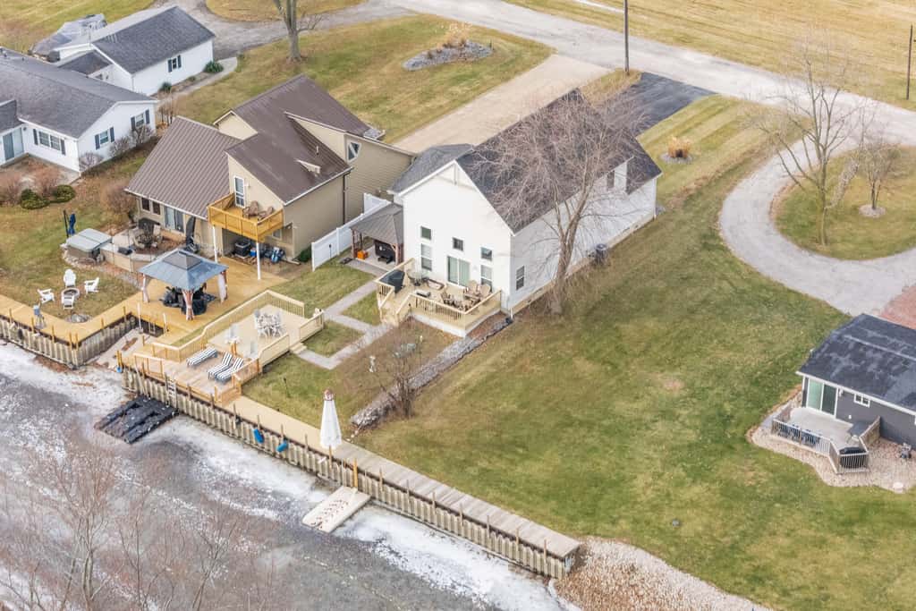 Hot Tub, Lake Access, & Dock: Port Clinton Retreat