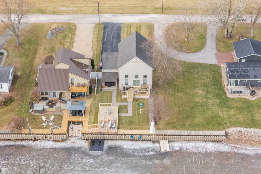 Hot Tub, Lake Access, & Dock: Port Clinton Retreat