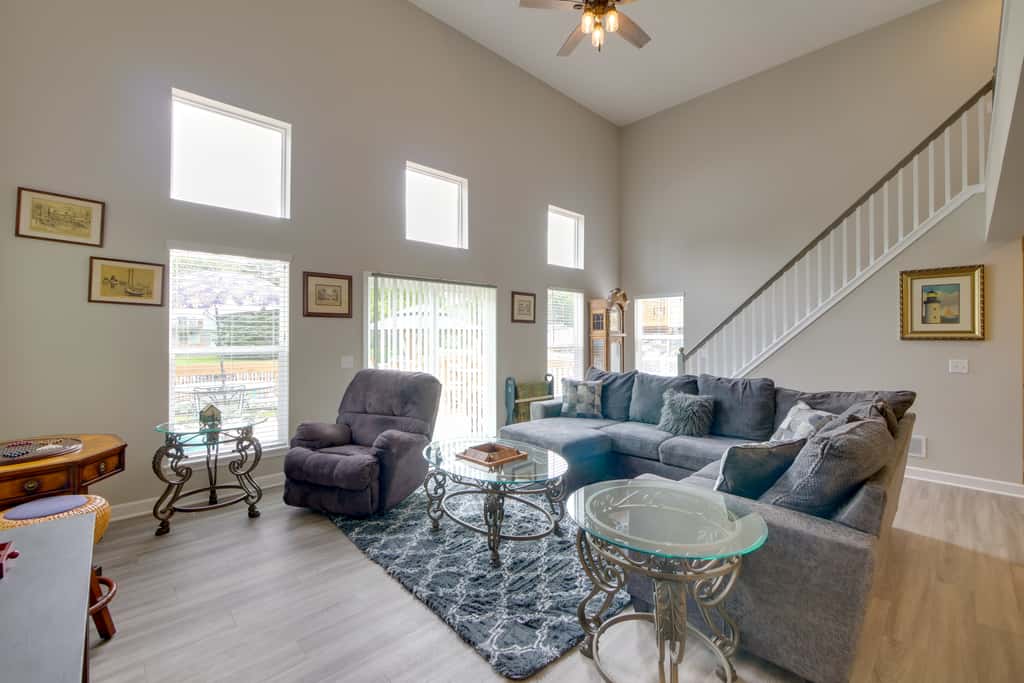 Hot Tub, Lake Access, & Dock: Port Clinton Retreat