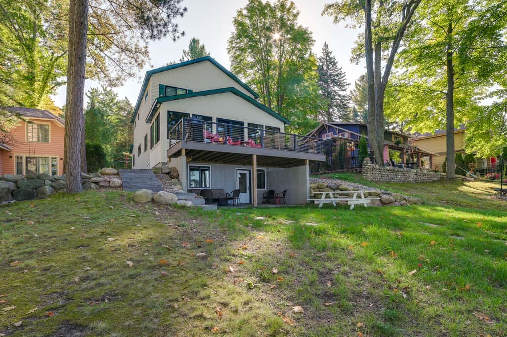 Higgins Lake Vacation Rental w/ Lake Views & Deck!