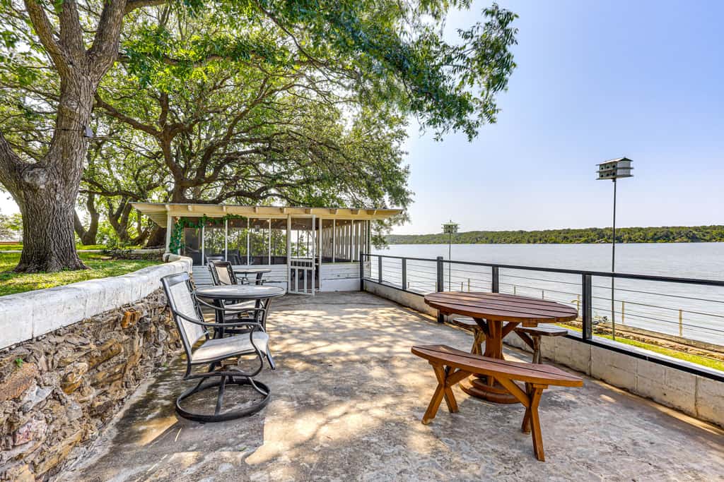 Lakefront Brownwood Home w/ Private Boat Dock