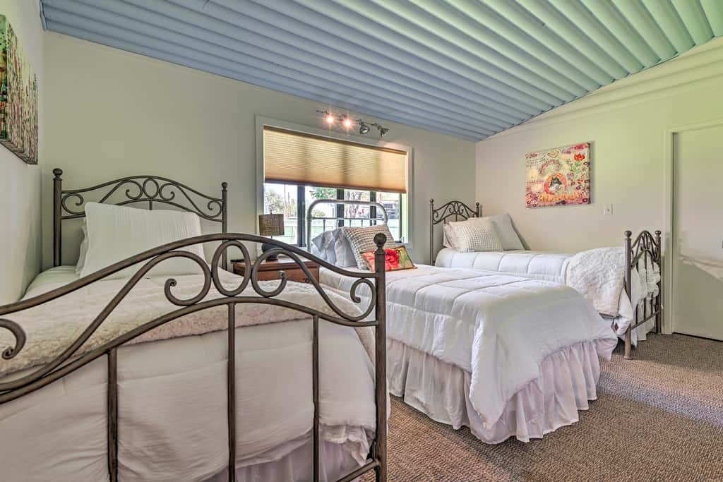 Lakefront Brownwood Home w/ Private Boat Dock