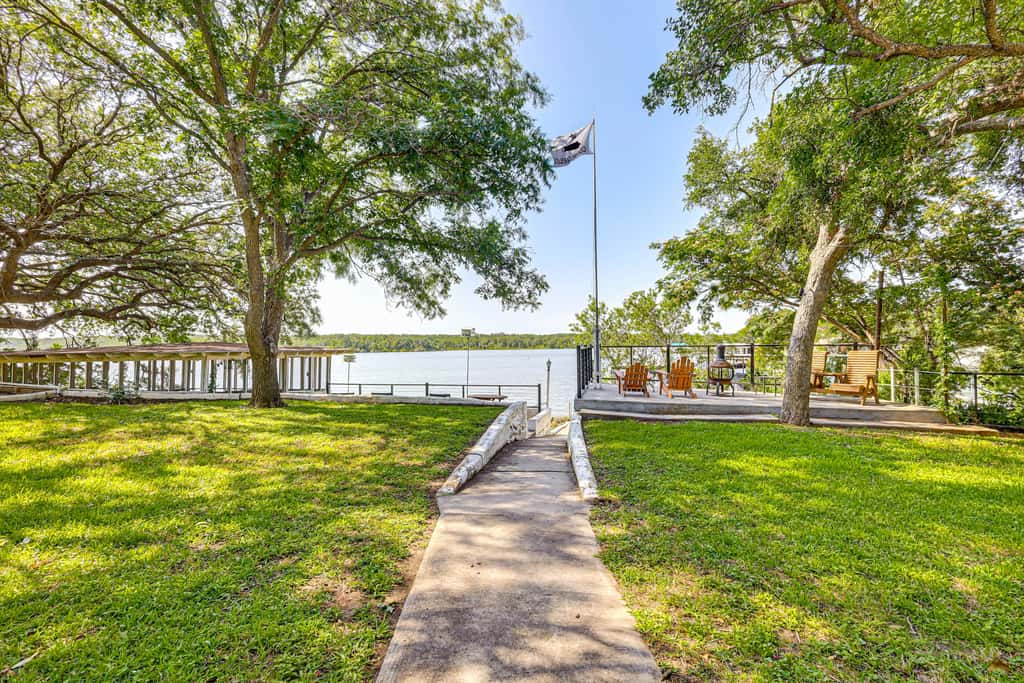 Lakefront Brownwood Home w/ Private Boat Dock