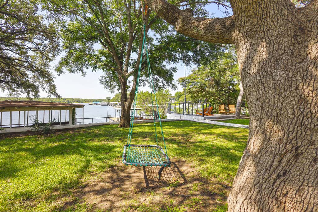 Lakefront Brownwood Home w/ Private Boat Dock