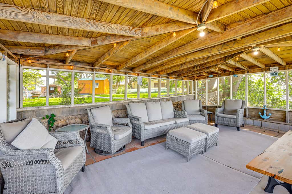 Lakefront Brownwood Home w/ Private Boat Dock