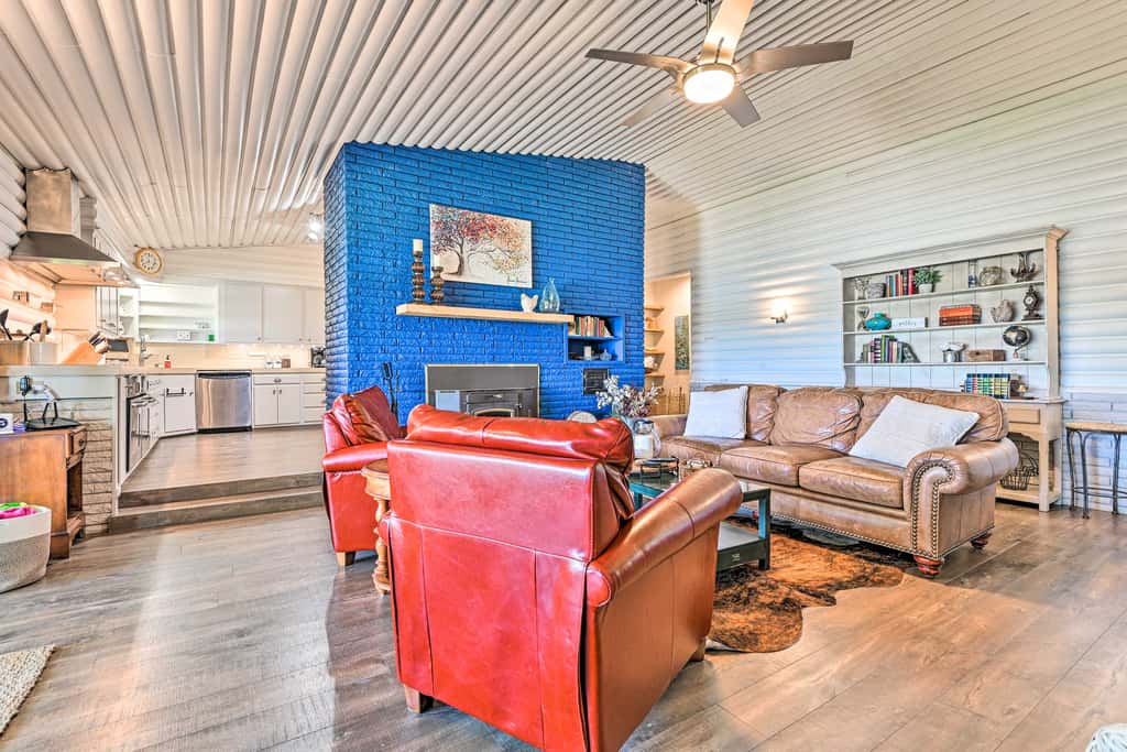 Lakefront Brownwood Home w/ Private Boat Dock
