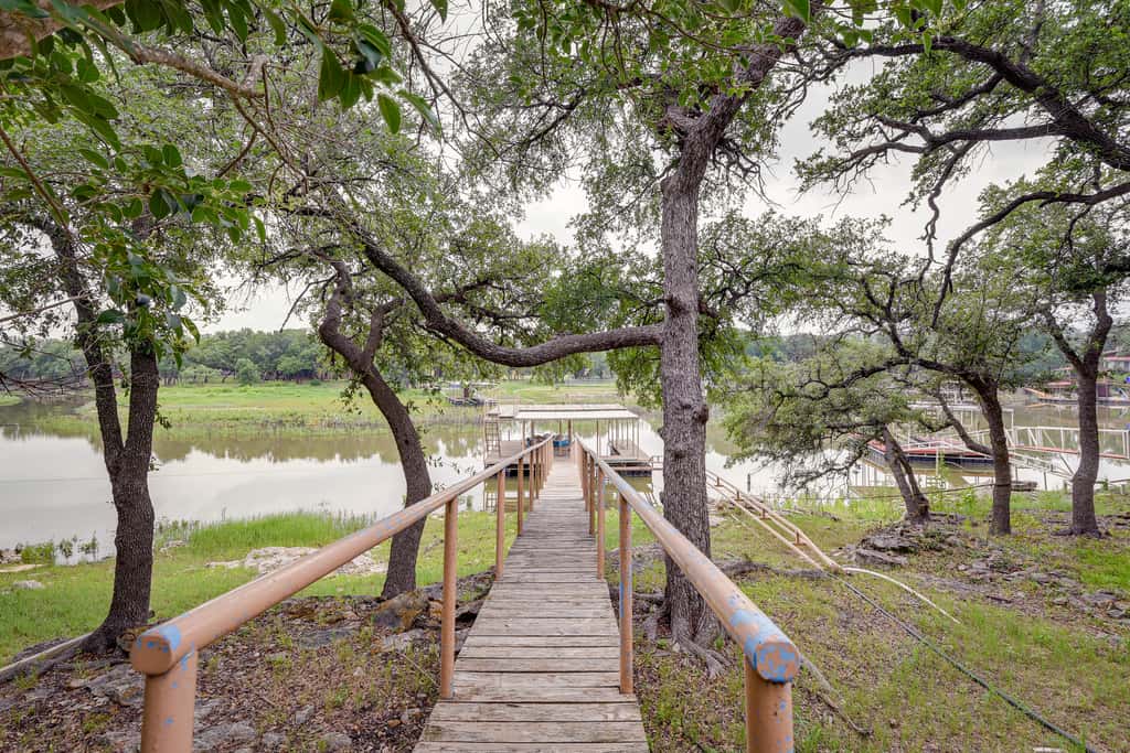 Lake Brownwood Home w/ Private Boat Dock!
