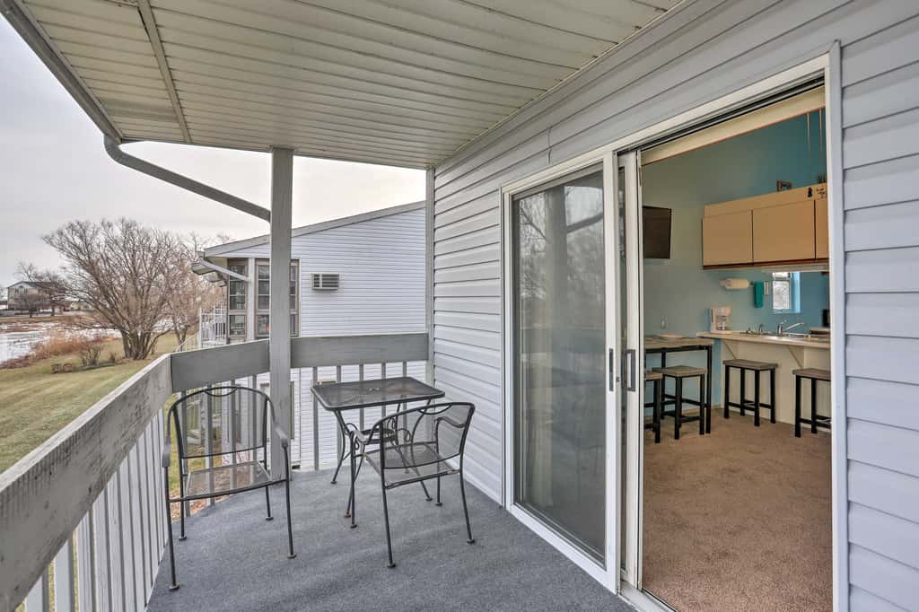 Condo w/ Balcony, Dock & Access to Lake Erie