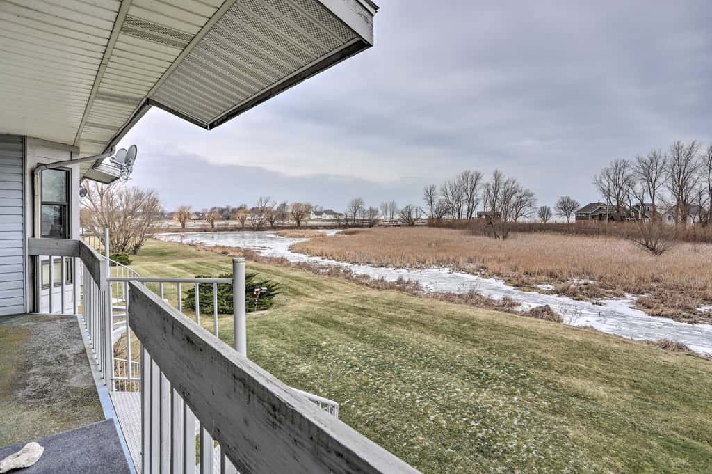 Condo w/ Balcony, Dock & Access to Lake Erie