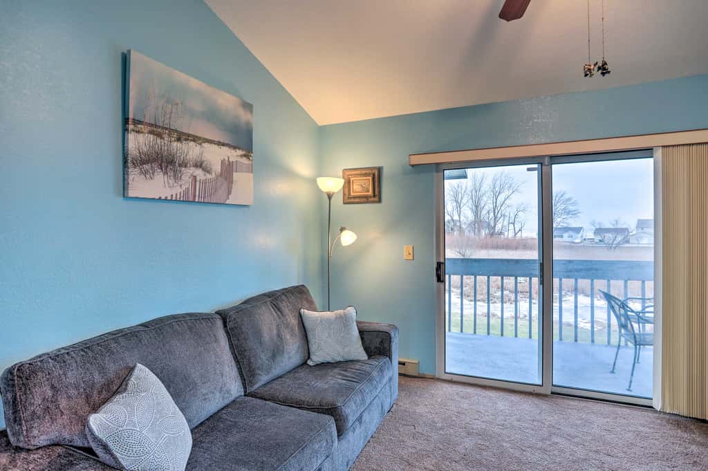 Condo w/ Balcony, Dock & Access to Lake Erie