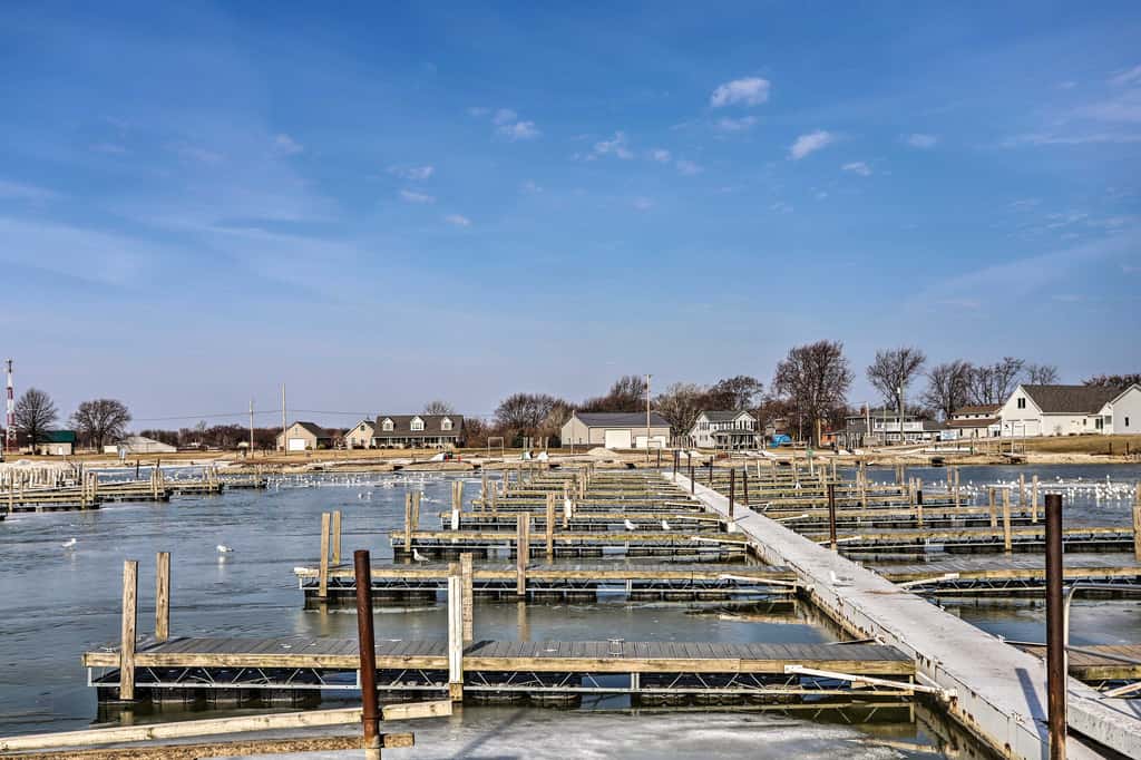 Condo w/ Balcony, Dock & Access to Lake Erie