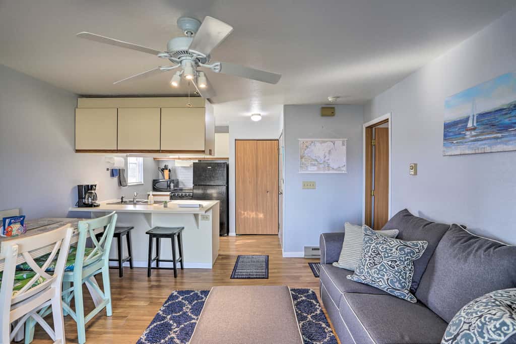 Serene Abode on Lake Erie ~ 9 Miles to Oak Harbor
