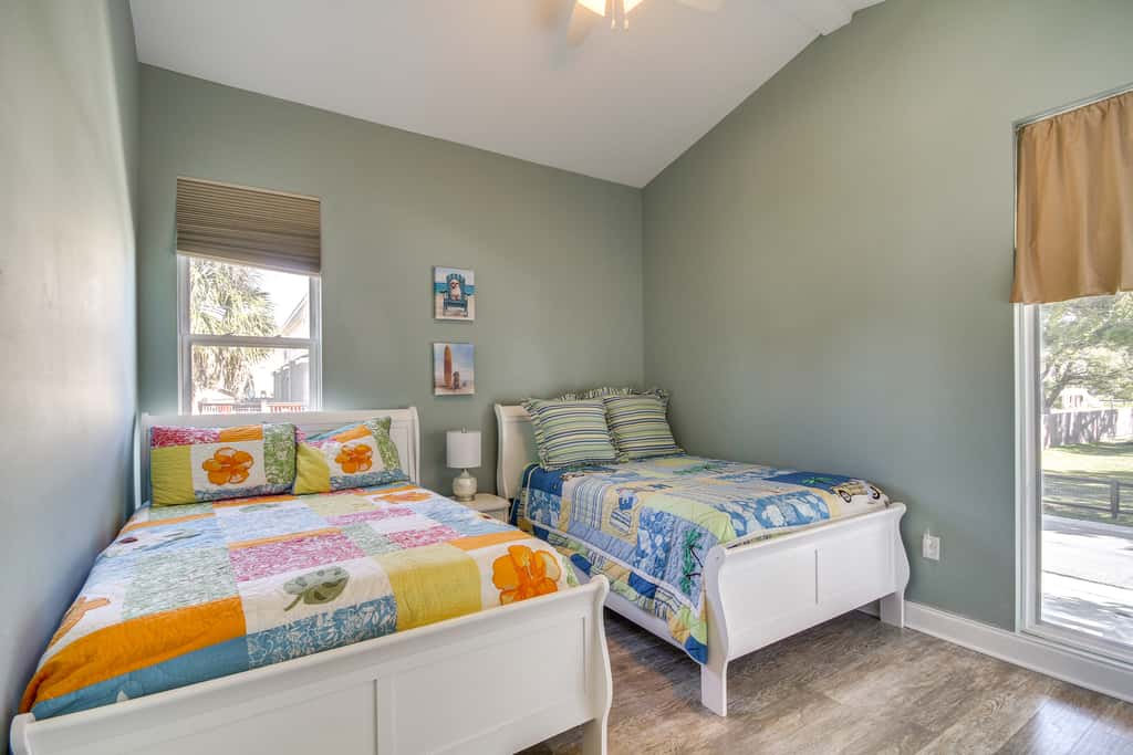 Walk to Beach: Stunning Gulfport Getaway