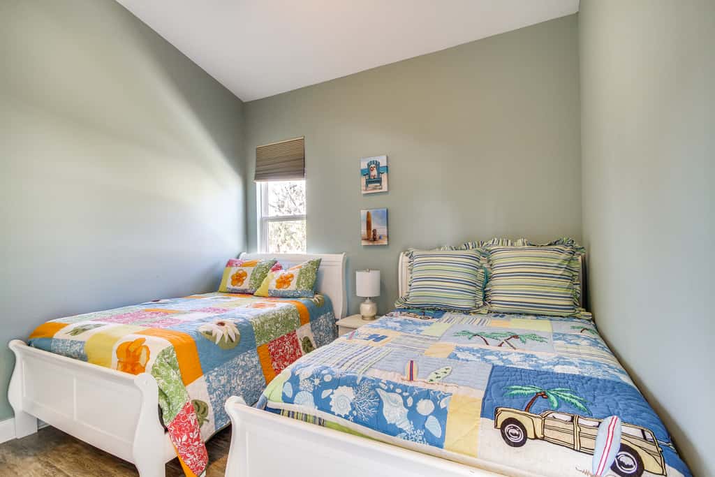 Walk to Beach: Stunning Gulfport Getaway