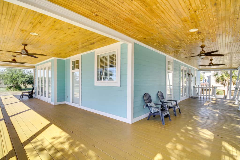 Walk to Beach: Stunning Gulfport Getaway