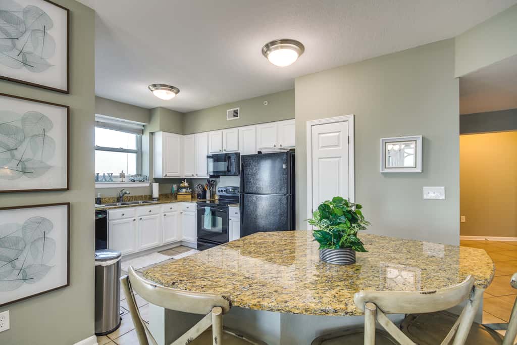 Gulfport Oceanfront Vacation Rental: Walk to Beach