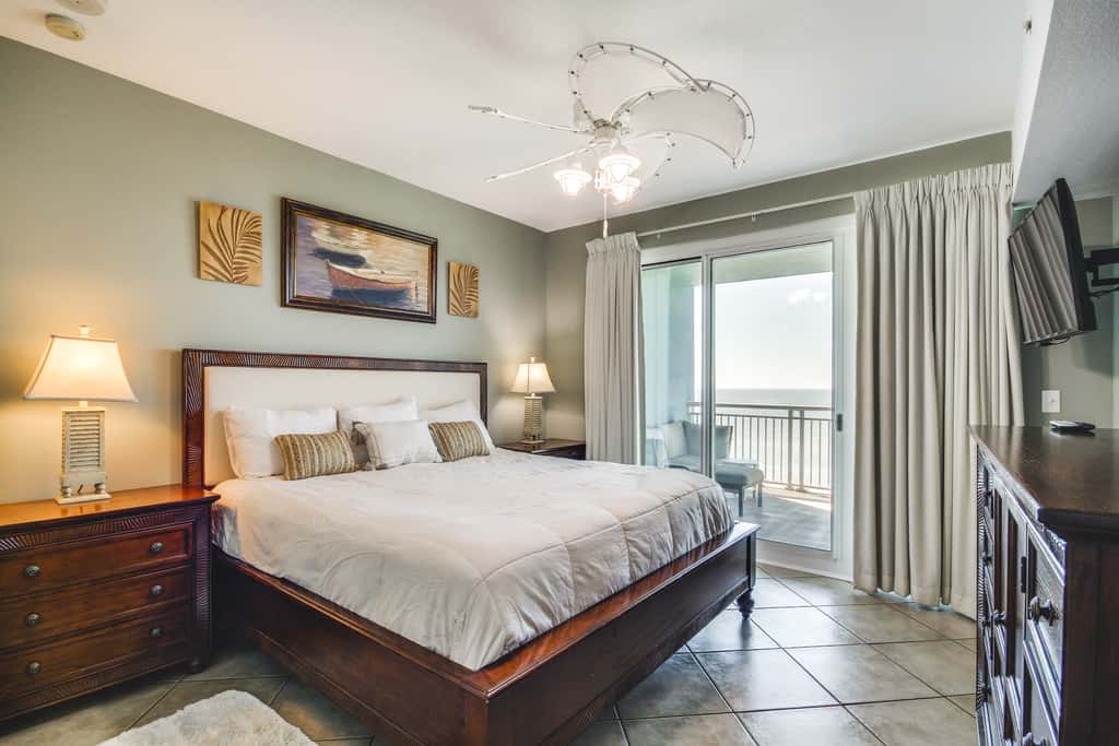 Gulfport Oceanfront Vacation Rental: Walk to Beach