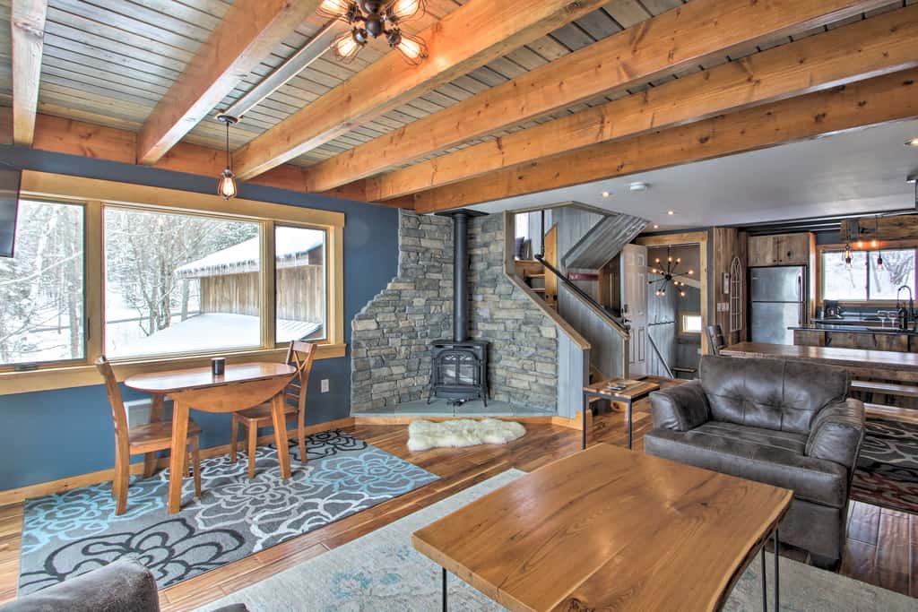 Slopeside Burke Mtn Condo w/ Amenity Access!