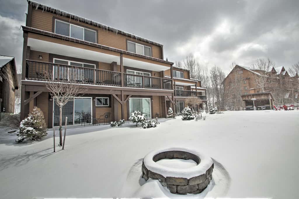 Slopeside Burke Mtn Condo w/ Amenity Access!